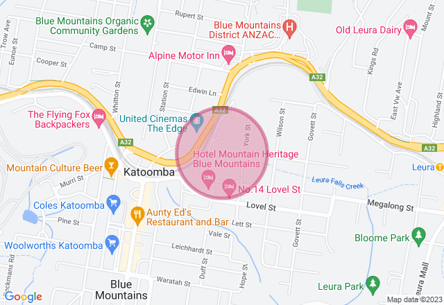 Paint Watercolour Christmas Wreaths in Blue Mountains location